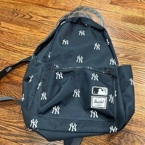 Small Herschel yankee backpack